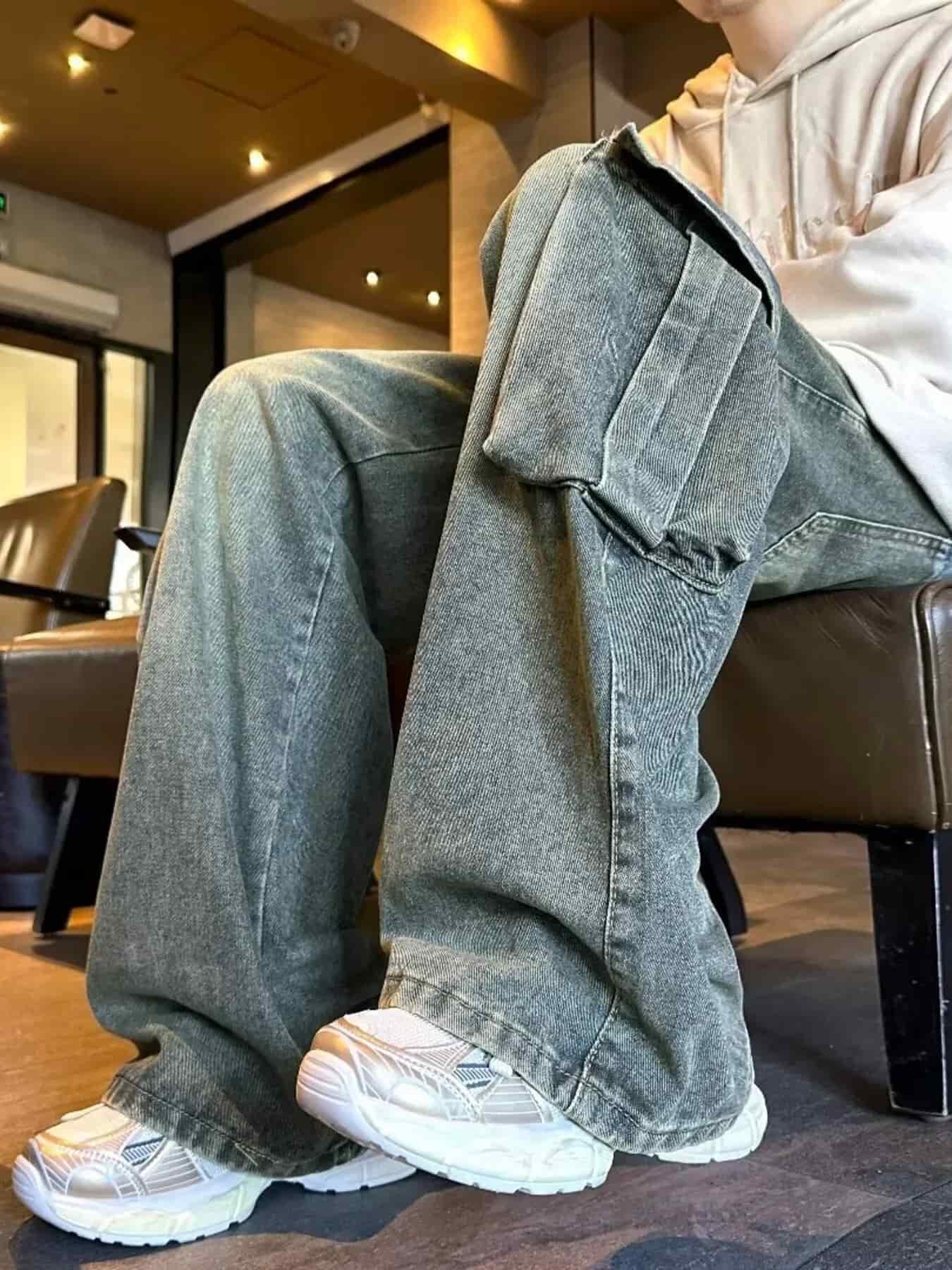 Men's Vintage Wash Wide Leg Cargo Jeans