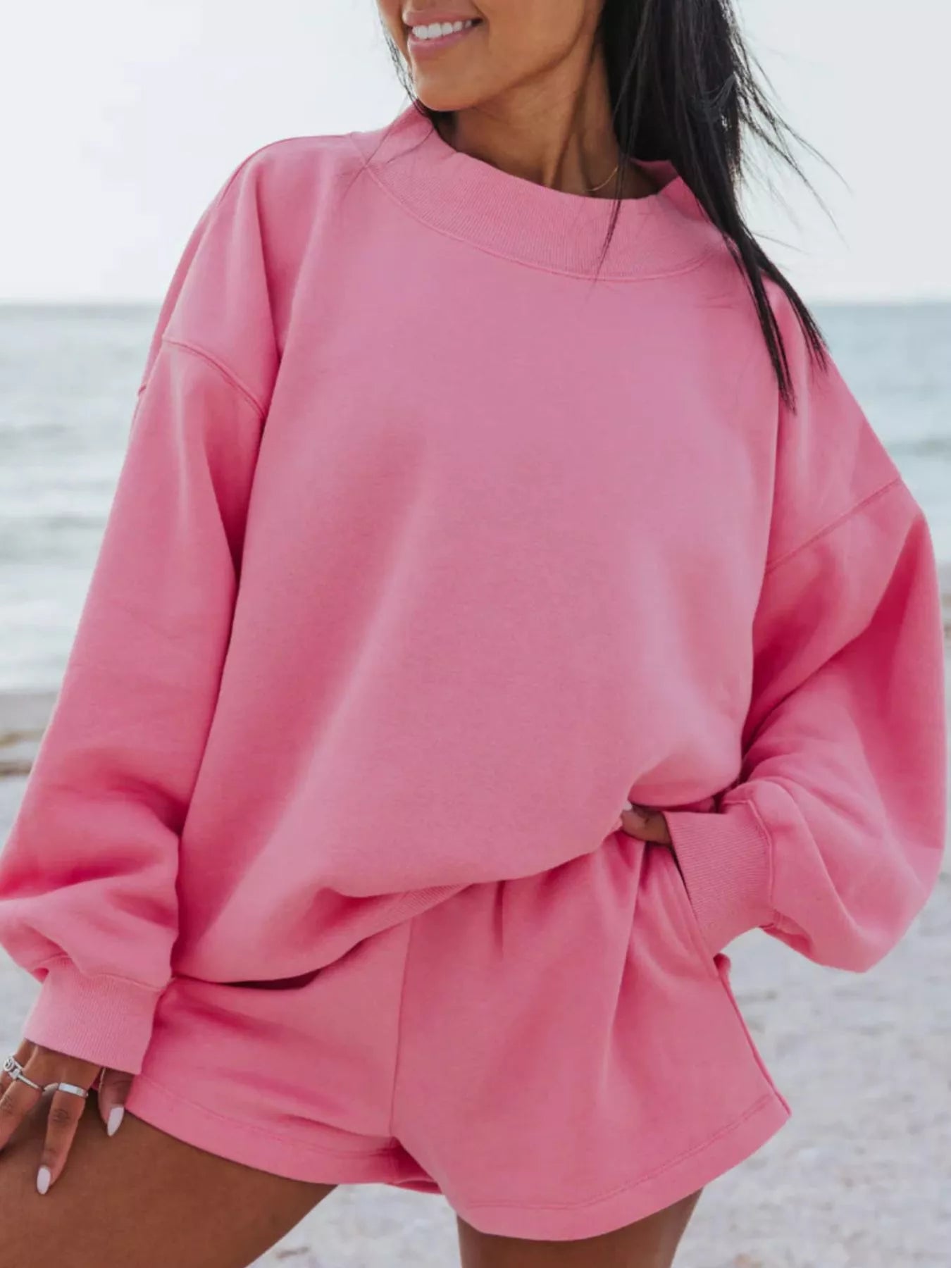 Women's shorts and sweatshirt set relaxed two-piece outfit